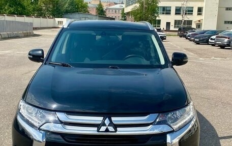 Mitsubishi Outlander III рестайлинг 3, 2018 год, 2 440 000 рублей, 3 фотография