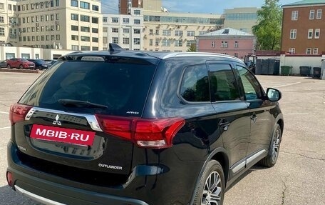Mitsubishi Outlander III рестайлинг 3, 2018 год, 2 440 000 рублей, 5 фотография