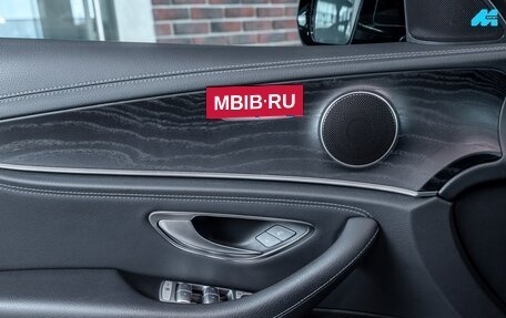 Mercedes-Benz E-Класс, 2019 год, 3 799 000 рублей, 4 фотография