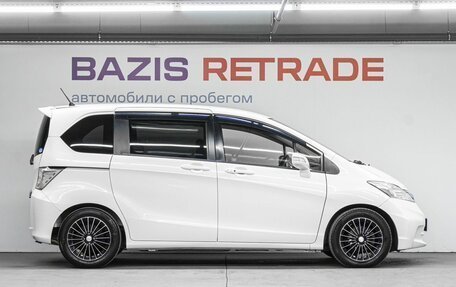 Honda Freed I, 2011 год, 900 000 рублей, 4 фотография