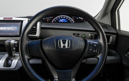 Honda Freed I, 2011 год, 900 000 рублей, 18 фотография