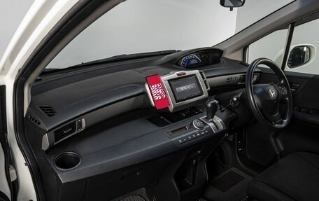 Honda Freed I, 2011 год, 900 000 рублей, 15 фотография