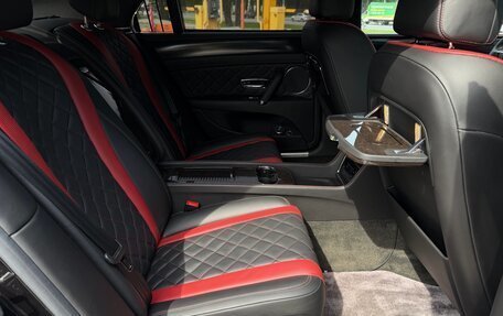 Bentley Flying Spur II, 2017 год, 8 500 000 рублей, 10 фотография