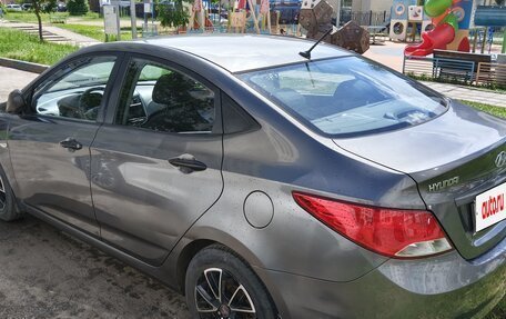 Hyundai Solaris II рестайлинг, 2014 год, 730 000 рублей, 2 фотография