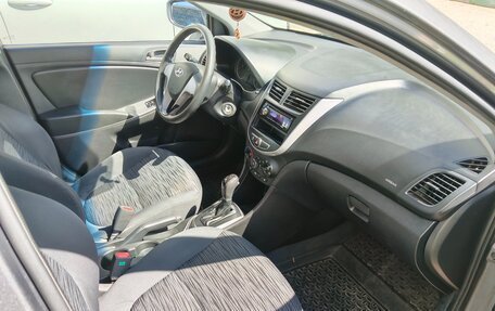 Hyundai Solaris II рестайлинг, 2014 год, 730 000 рублей, 5 фотография