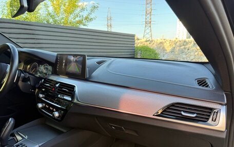 BMW 5 серия, 2018 год, 3 700 000 рублей, 21 фотография