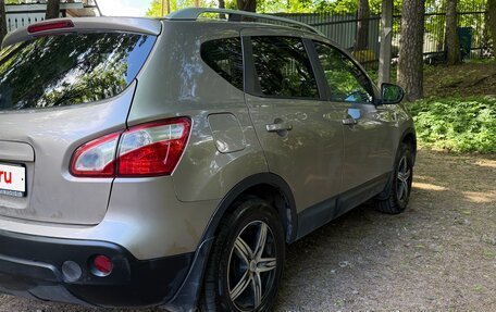 Nissan Qashqai, 2010 год, 830 000 рублей, 2 фотография