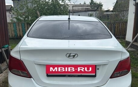 Hyundai Solaris II рестайлинг, 2015 год, 350 000 рублей, 4 фотография