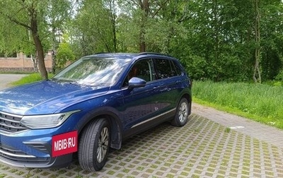 Volkswagen Tiguan II, 2021 год, 2 330 000 рублей, 1 фотография