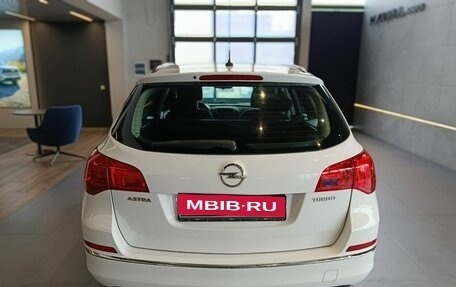 Opel Astra J, 2014 год, 949 000 рублей, 5 фотография