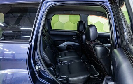 Mitsubishi Outlander III рестайлинг 3, 2008 год, 900 000 рублей, 13 фотография