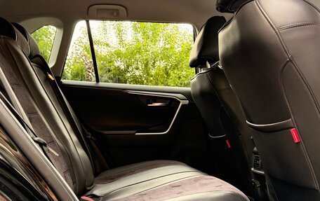 Toyota RAV4, 2021 год, 3 300 000 рублей, 11 фотография
