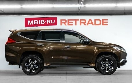 Mitsubishi Pajero Sport III рестайлинг, 2019 год, 3 299 000 рублей, 5 фотография