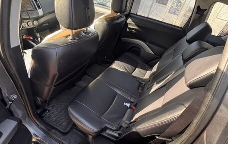Mitsubishi Outlander III рестайлинг 3, 2011 год, 1 150 000 рублей, 3 фотография