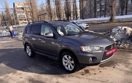 Mitsubishi Outlander III рестайлинг 3, 2011 год, 1 150 000 рублей, 13 фотография