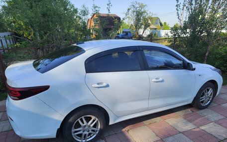 KIA Rio IV, 2018 год, 1 200 000 рублей, 2 фотография