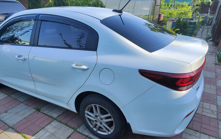 KIA Rio IV, 2018 год, 1 200 000 рублей, 3 фотография