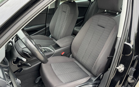 Audi A4, 2016 год, 2 300 000 рублей, 15 фотография