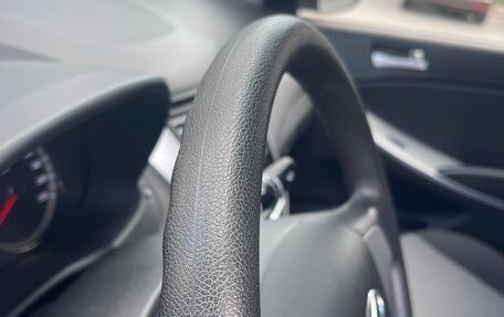 Hyundai Solaris II рестайлинг, 2011 год, 1 060 000 рублей, 9 фотография