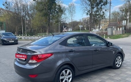 Hyundai Solaris II рестайлинг, 2011 год, 1 060 000 рублей, 5 фотография