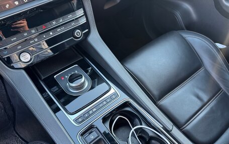 Jaguar F-Pace, 2019 год, 2 790 000 рублей, 12 фотография