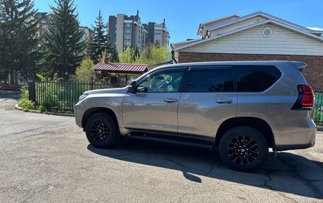 Toyota Land Cruiser Prado 150 рестайлинг 2, 2020 год, 6 450 000 рублей, 2 фотография