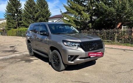 Toyota Land Cruiser Prado 150 рестайлинг 2, 2020 год, 6 450 000 рублей, 6 фотография