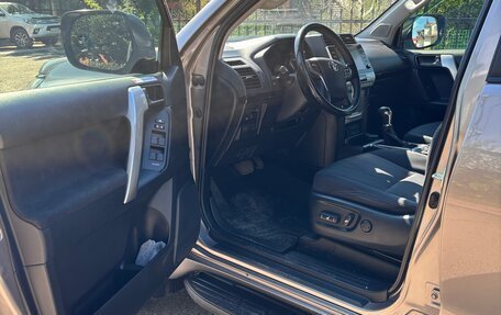 Toyota Land Cruiser Prado 150 рестайлинг 2, 2020 год, 6 450 000 рублей, 12 фотография