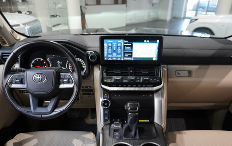Toyota Land Cruiser, 2023 год, 11 525 000 рублей, 15 фотография