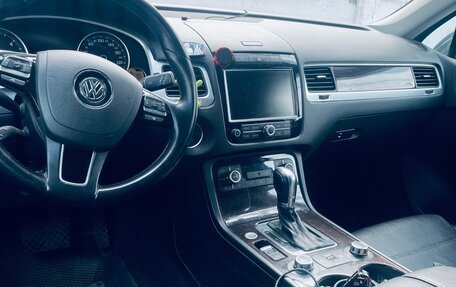 Volkswagen Touareg III, 2013 год, 1 750 000 рублей, 10 фотография