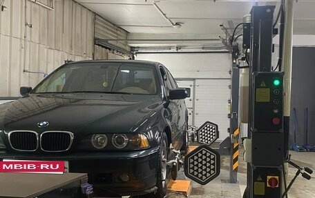 BMW 5 серия, 2001 год, 850 000 рублей, 19 фотография