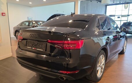 Audi A4, 2017 год, 1 600 000 рублей, 4 фотография