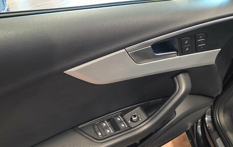 Audi A4, 2017 год, 1 600 000 рублей, 10 фотография