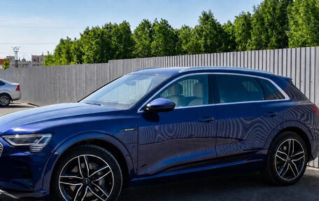 Audi e-tron I, 2021 год, 5 400 000 рублей, 3 фотография