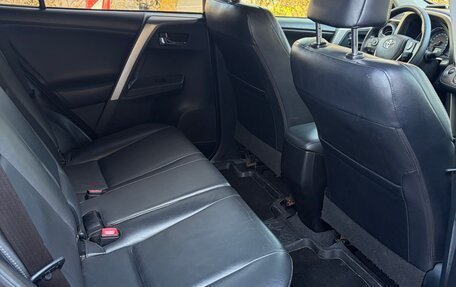 Toyota RAV4, 2015 год, 2 290 000 рублей, 6 фотография