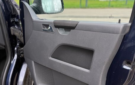 Volkswagen Caravelle T5, 2010 год, 1 900 000 рублей, 19 фотография
