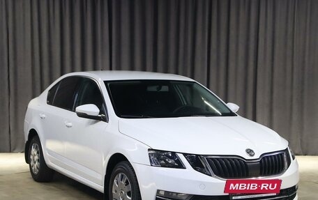 Skoda Octavia, 2019 год, 1 299 000 рублей, 3 фотография