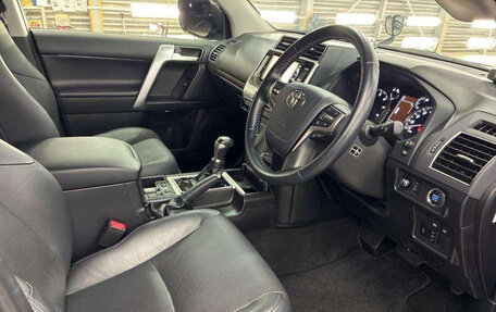 Toyota Land Cruiser Prado 150 рестайлинг 2, 2017 год, 6 600 000 рублей, 4 фотография
