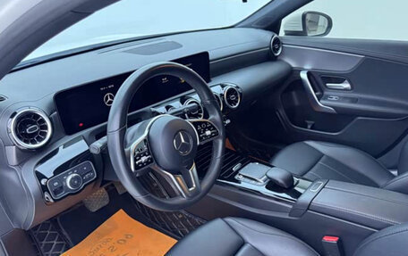 Mercedes-Benz A-Класс, 2022 год, 2 100 000 рублей, 8 фотография