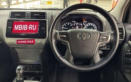 Toyota Land Cruiser Prado 150 рестайлинг 2, 2017 год, 6 600 000 рублей, 6 фотография