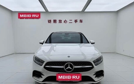 Mercedes-Benz A-Класс, 2022 год, 2 100 000 рублей, 2 фотография