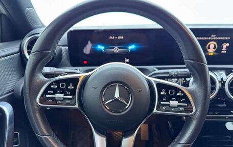 Mercedes-Benz A-Класс, 2022 год, 2 100 000 рублей, 14 фотография