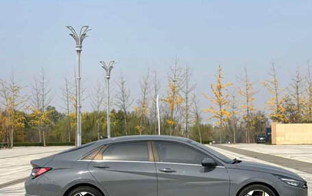 Hyundai Elantra, 2023 год, 1 550 000 рублей, 7 фотография