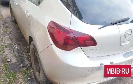 Opel Astra J, 2013 год, 380 000 рублей, 9 фотография