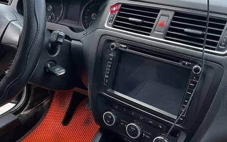 Volkswagen Jetta VI, 2012 год, 600 000 рублей, 2 фотография