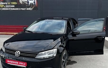 Volkswagen Jetta VI, 2012 год, 600 000 рублей, 4 фотография