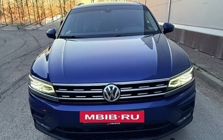 Volkswagen Tiguan II, 2018 год, 2 900 000 рублей, 3 фотография