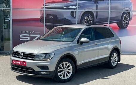 Volkswagen Tiguan II, 2018 год, 1 980 000 рублей, 1 фотография