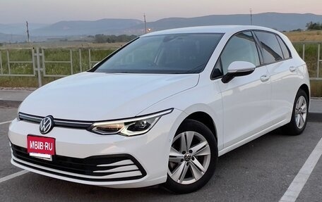Volkswagen Golf VIII, 2021 год, 1 630 000 рублей, 1 фотография