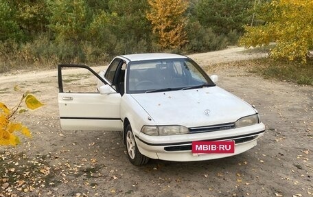 Toyota Carina, 1989 год, 95 000 рублей, 1 фотография